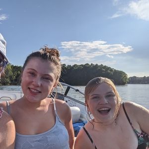 Meet your Posher, Dana